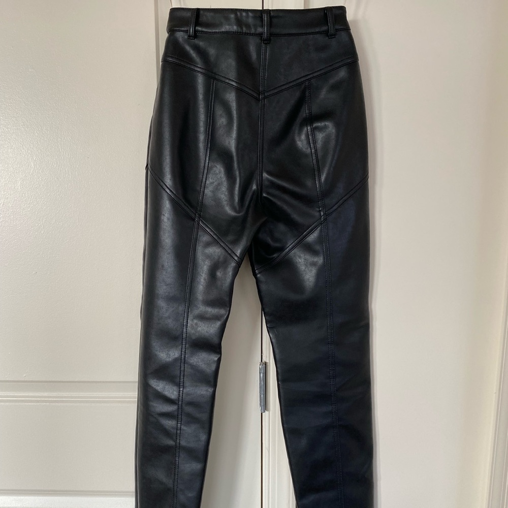 Aritzia Wilfred “Rebel” Vegan Leather Pants, Black, Size 00 - Picture 5 of 6